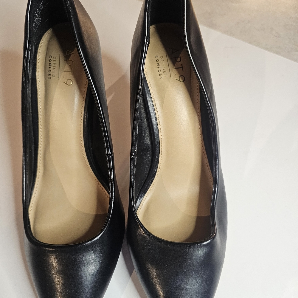 WOMENS APT 9 BLACK HEELS SIZE 7.5